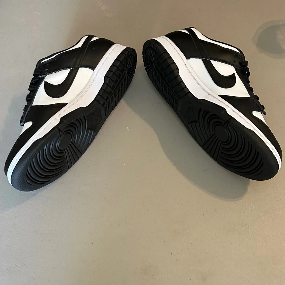 Nike Dunk Low Black and White Sneakers - Picture 4 of 9